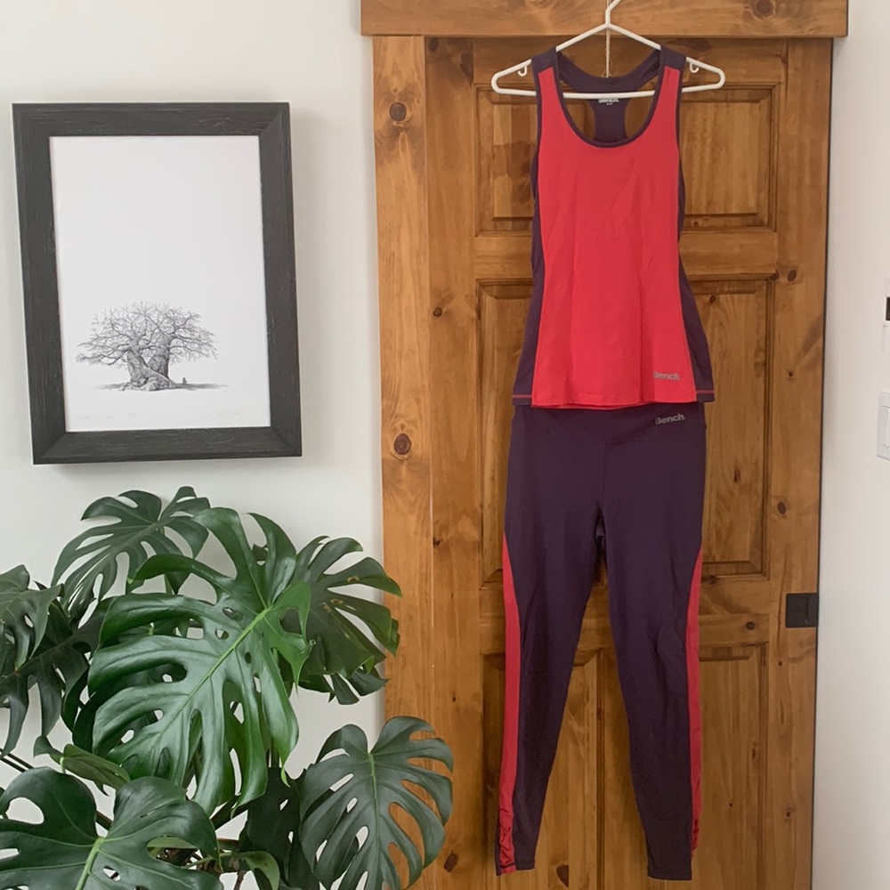 😍 2-piece Bench top (XS) and leggings (M) set 😍